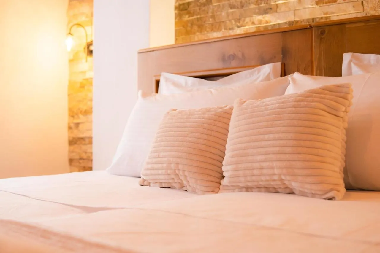 Porta7 Hotel Gjirokastër