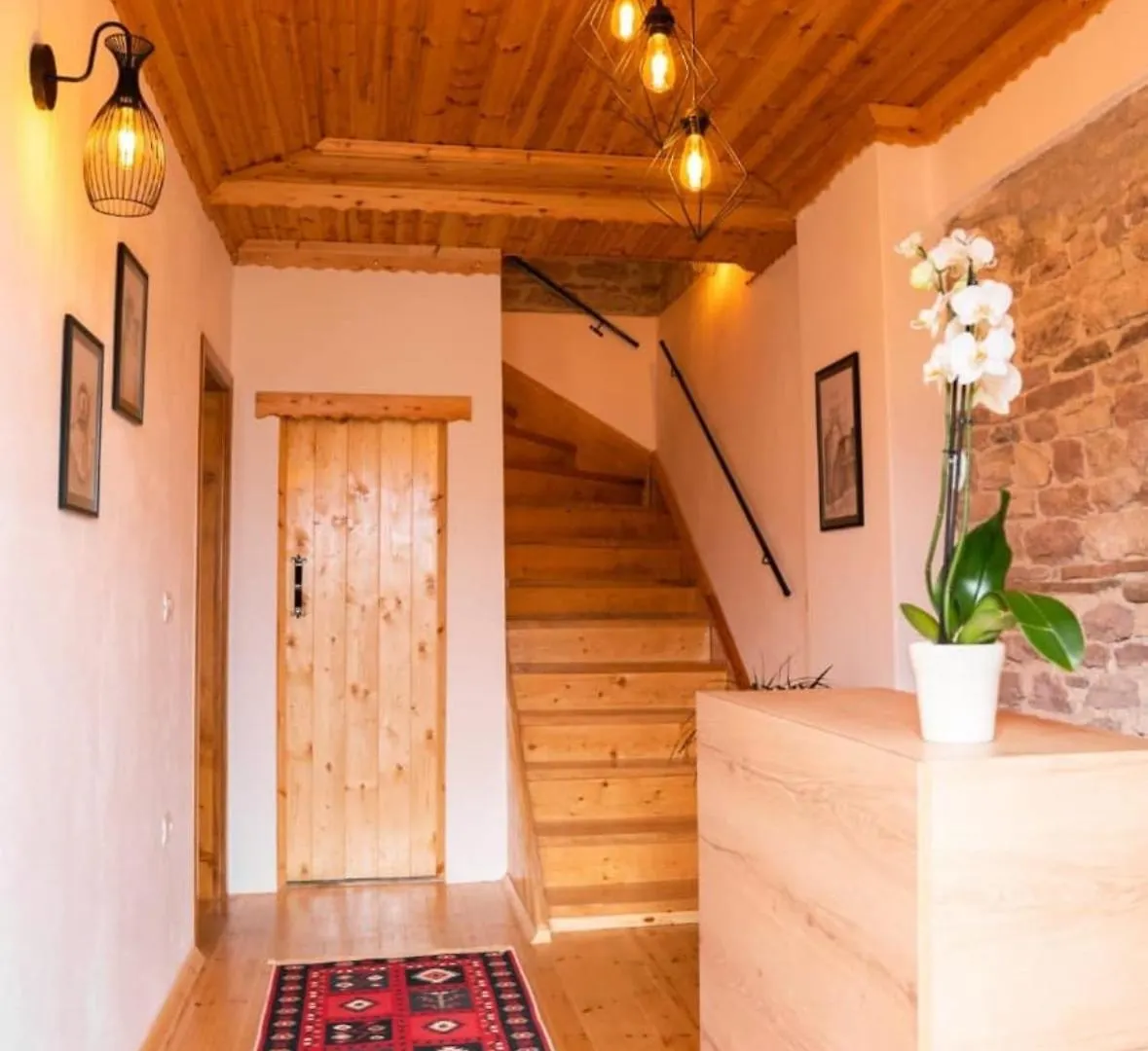 Porta7 Hotel Gjirokastër