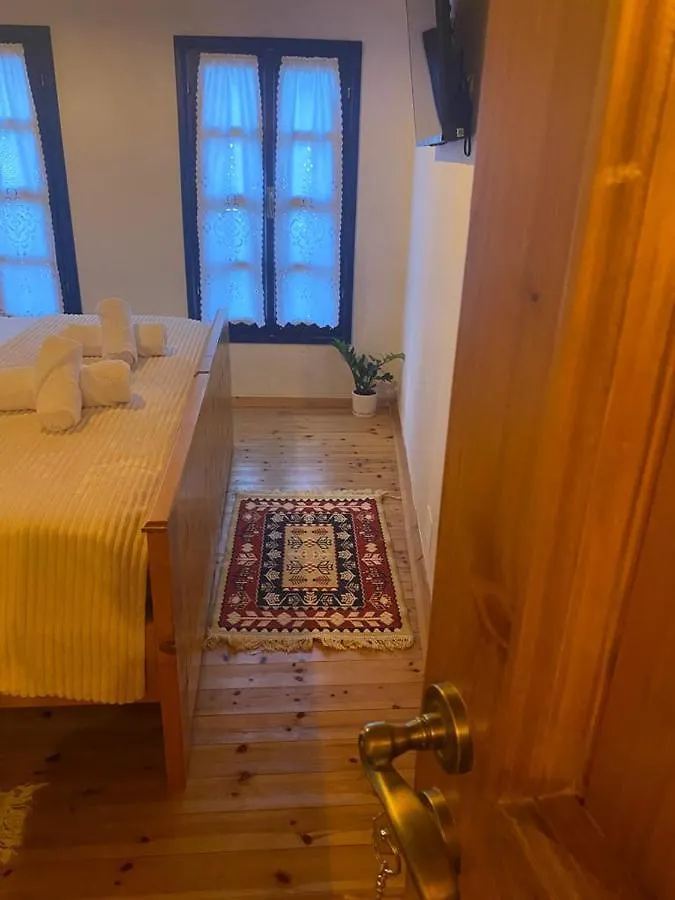 Porta7 Hotel Gjirokaster 3*,